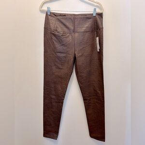 BNWT Seven for All Mankind Crocodile Embossed leggings size L